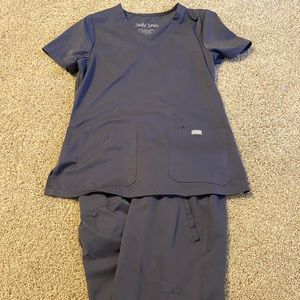 Soulful scrub set, size small